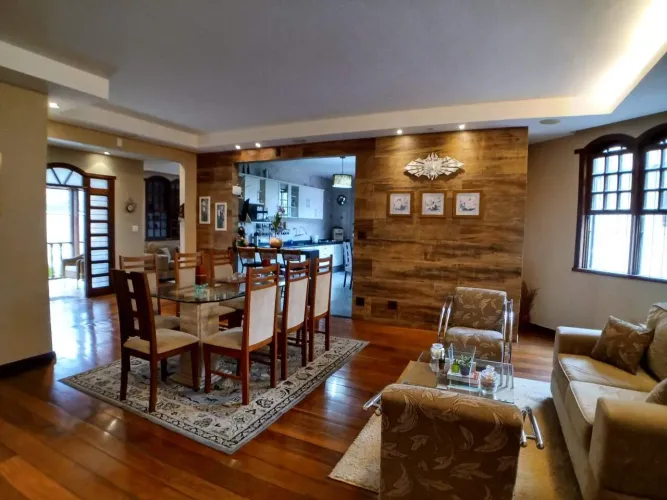 Casa à venda, 5 quartos, 3 suítes, 4 vagas, Nova Granada - Belo Horizonte/MG