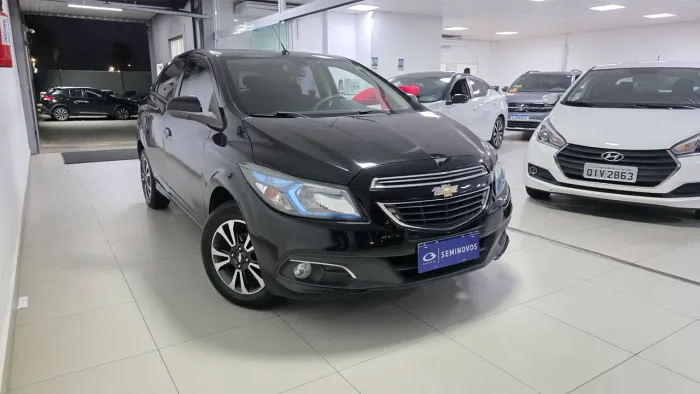 Chevrolet Onix Hatch LTZ 1.4 8V Flexpower 5P Mec. 2013