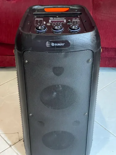 Caixa de som seminova 
