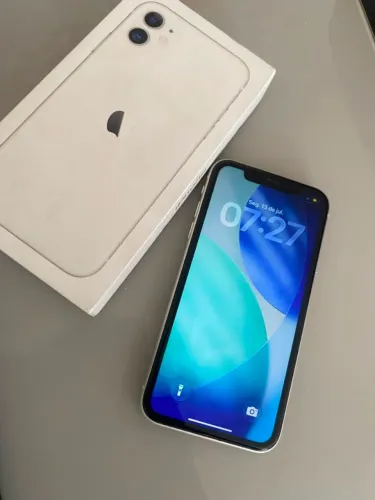 iPhone 11