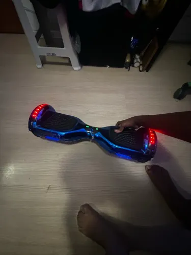 Vendo Hoverboard com led e cor azul metálico