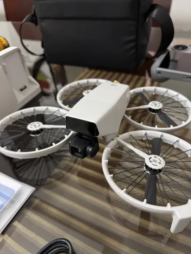 SOMENTE O DRONE DJI FLIP - IMPECÁVEL 