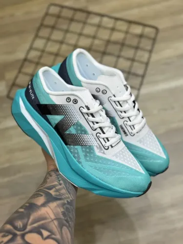 Tênis New Balance Esportivo - Importado