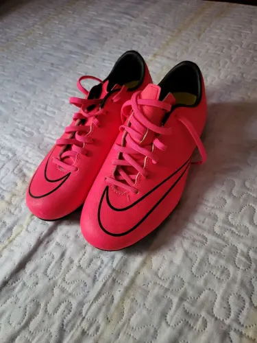 Vendo Chuteira da Nike
