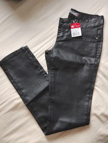 Calça Jeans tipo Couro Razon Nova 