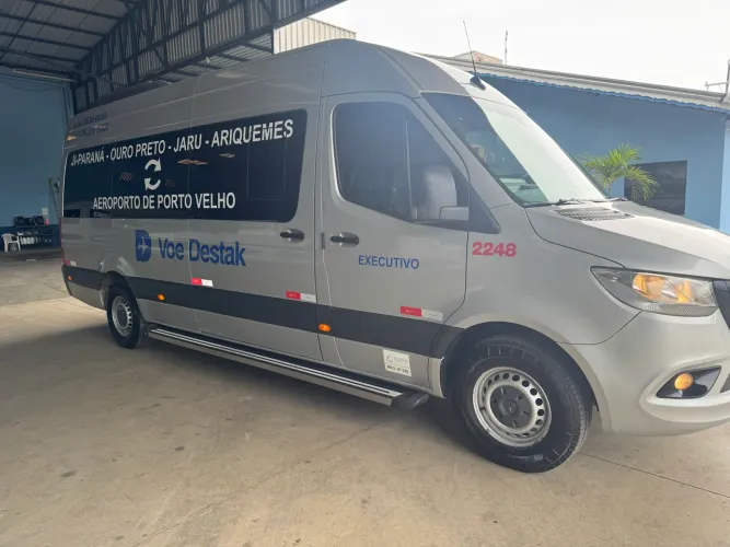 Mercedes-Benz Sprinter 416 Furgão Longo T.a. 2.2 Dies 2022