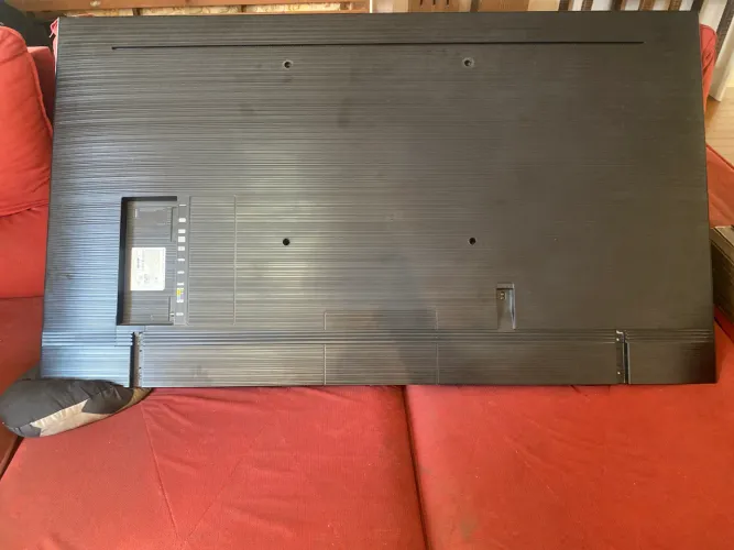 TV SAMSUNG 65 POLEGADAS TELA QUEBRADA, RETIRADA DE PEÇAS 