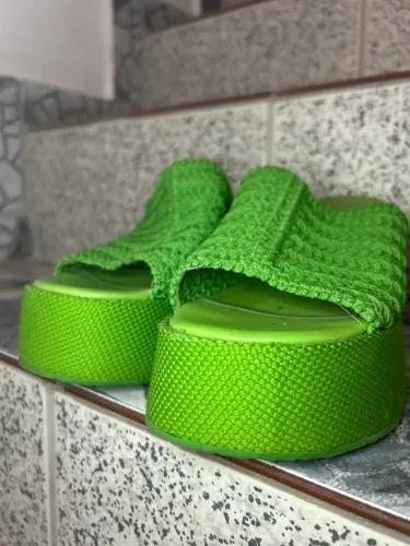 Sandália Arezzo Verde Plataforma - COR SUPER TENDÊNCIA 