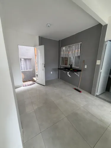 Alugo apartamento com 2 quartos em Santa Teresa