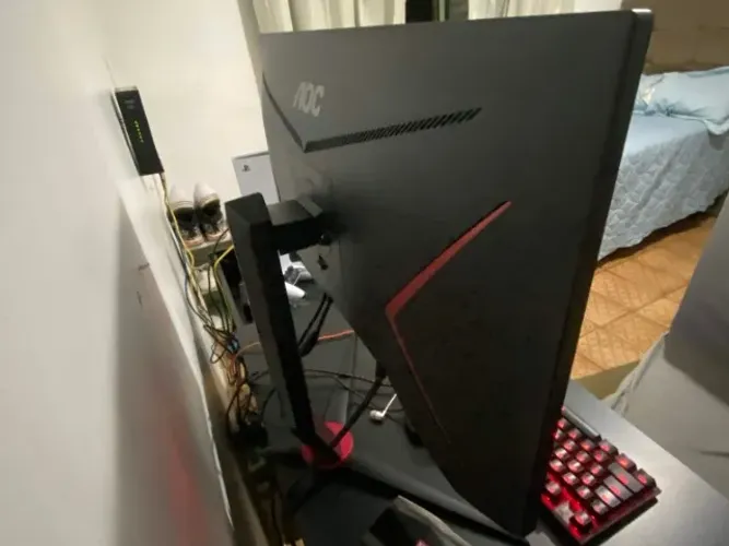 Monitor Gamer AOC Hero de 24 Polegadas 165hz, tempo de resposta 1ms