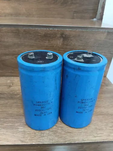 Par de Capacitor