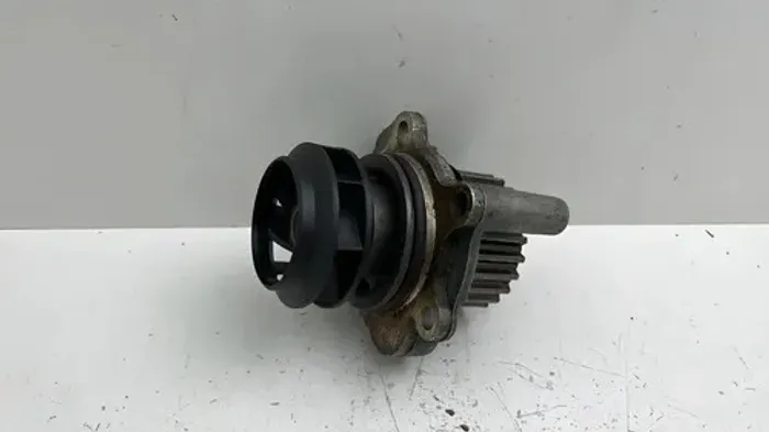 Bomba De Agua Vw Bora/golf/jetta 2.0 Aspirado 2007 2014