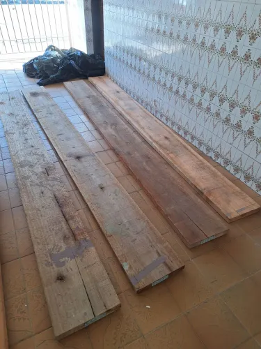 4 pranchas madeira bruta para obra civil 3m X 30cm