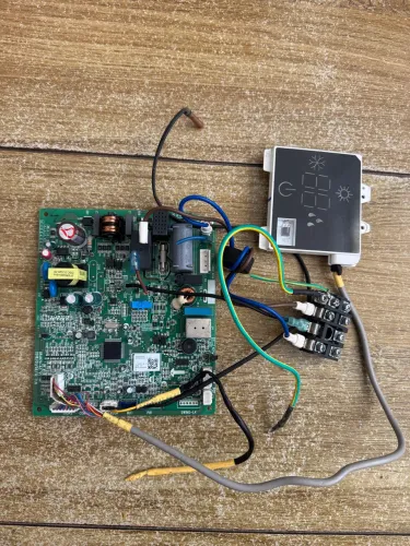Placa Eletrônica Evaporadora Ar-Condicionado Gree 12.000 BTUs GRJ870-A3 V1