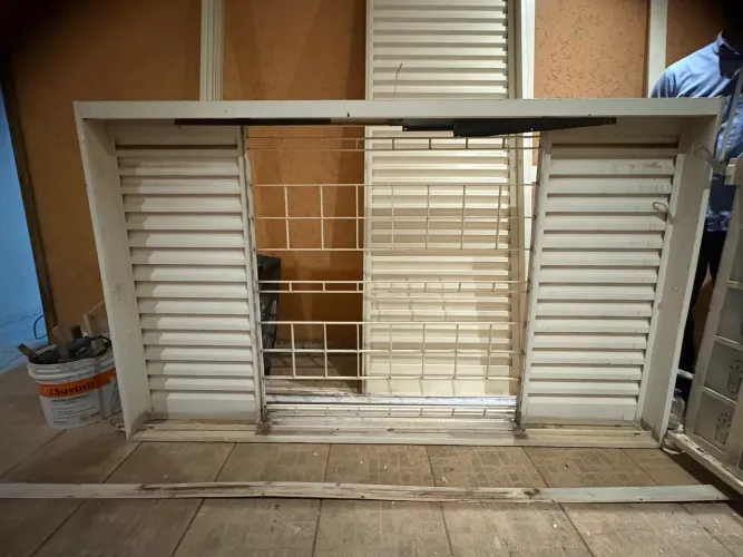 Vendo janela veneziana