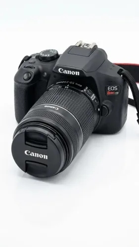 Canon EOS Rebel T7 + 2 Lentes 18-55mm e 55-250mm + kit | Excelente estado