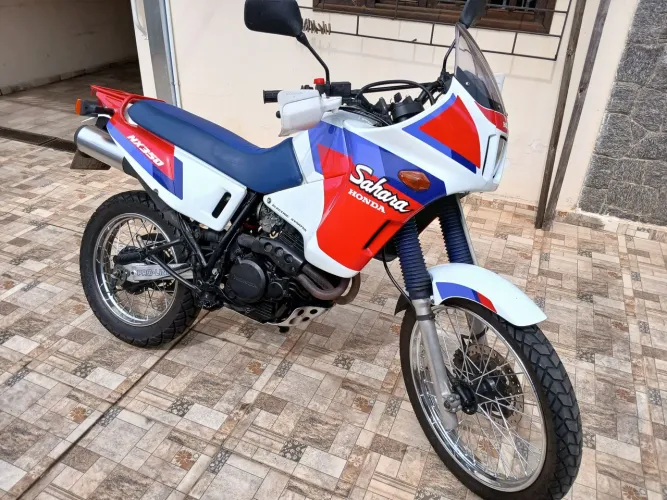 NX 350 Sahara Ano 91 Modelo Capitão América