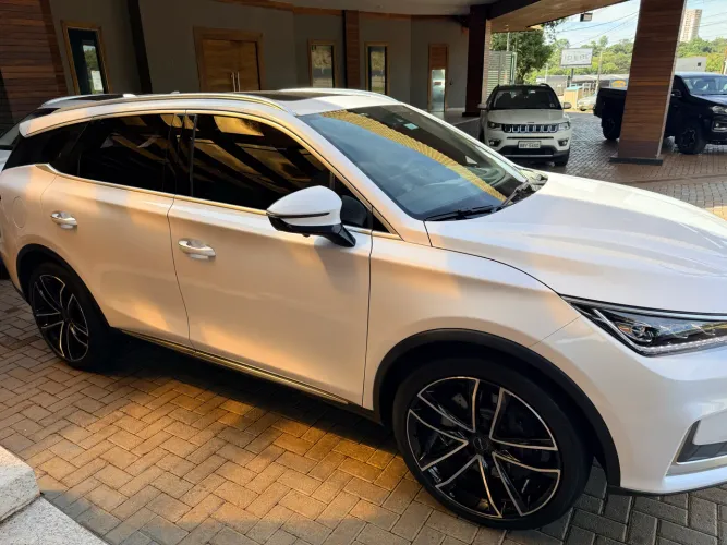 BYD Tan EV 4X4 (elétrico) 2023