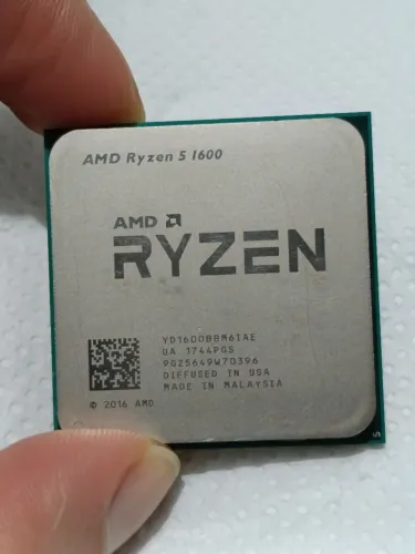 Processador - Ryzen 5 1600 - AMD
