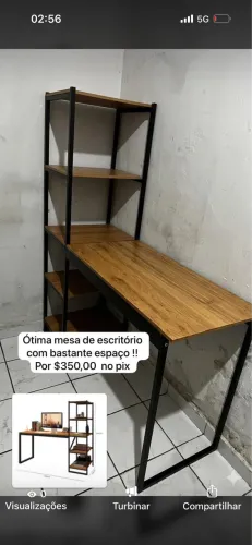 Mesa de escritório usada para estudos