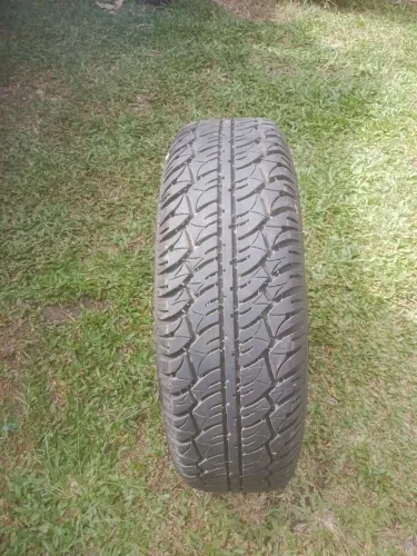 Roda aro 13 com pneu 175/70/13