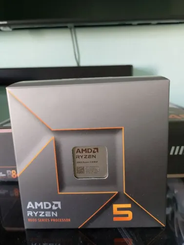 Processador AMD Ryzen 5 8400F (Soquete AM5) - Perfeito Estado