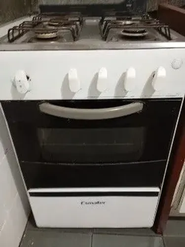 Vendo fogão a gás 4 bocas Esmaltec