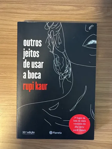 livro outros jeitos de usar a boca rupi kaur