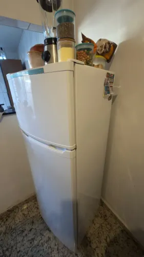 Vendo geladeira CÔNSUL