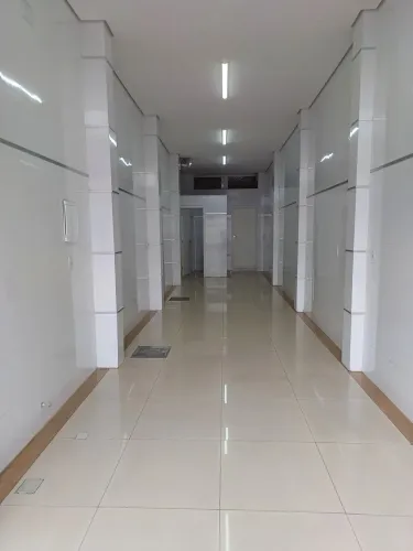 Alugo Salão Comercial 43m2 na Vila Suissa
