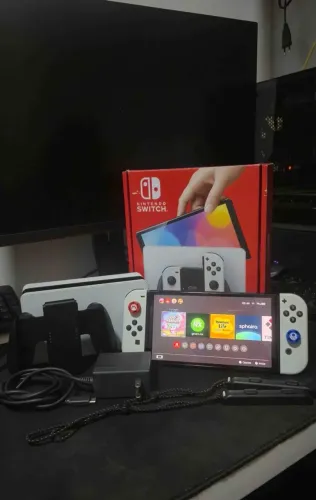 Nintendo Switch OLED DESBLOQUEADO