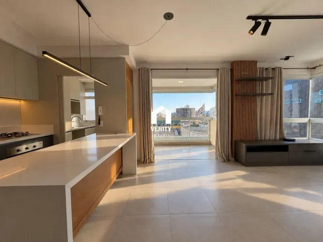 Apartamento 3 Quartos com Suíte, 3 Vagas e Sacada com Churrasqueira no Canto