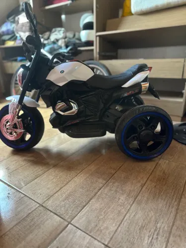 Moto infantil elétrica