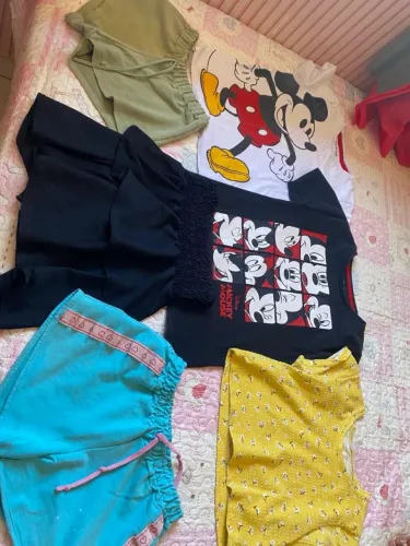VENDO 50 PEÇAS ROPAS MENINA