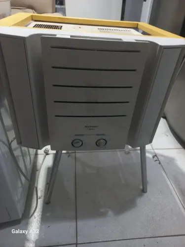 Ar condicionado 7500 btus bem conservado