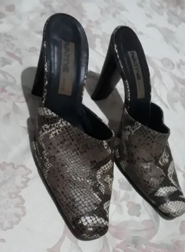 Sapato de couro e salto feminino!!