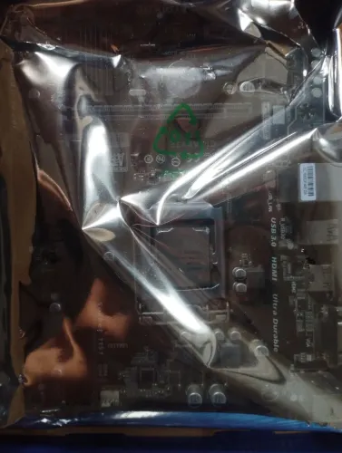 Separado ou kit Memória RAM, processador + placa mãe