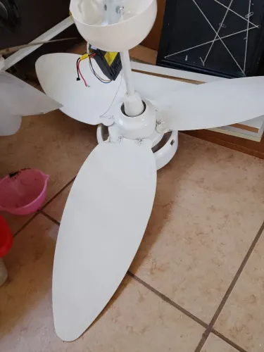 Ventiladores de teto com controle remoto semi novos