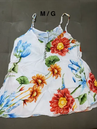 Blusa com flores (Tamanho M/G)