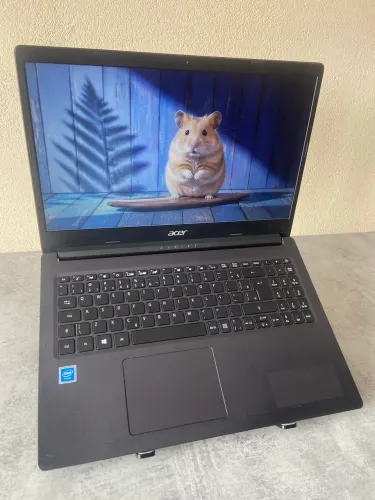 Notebook Acer Intel Celeron / UHD Graphics / 4GB RAM / 120GB SSD / Tela 15.6?