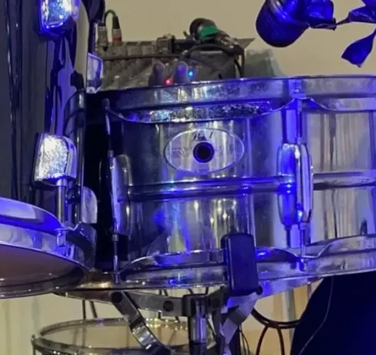 Vendo caixa Pearl em metal, 14x5.5