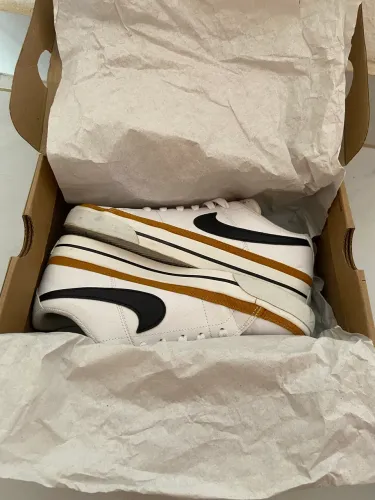 Tênis Nike Court Legacy - Feminino