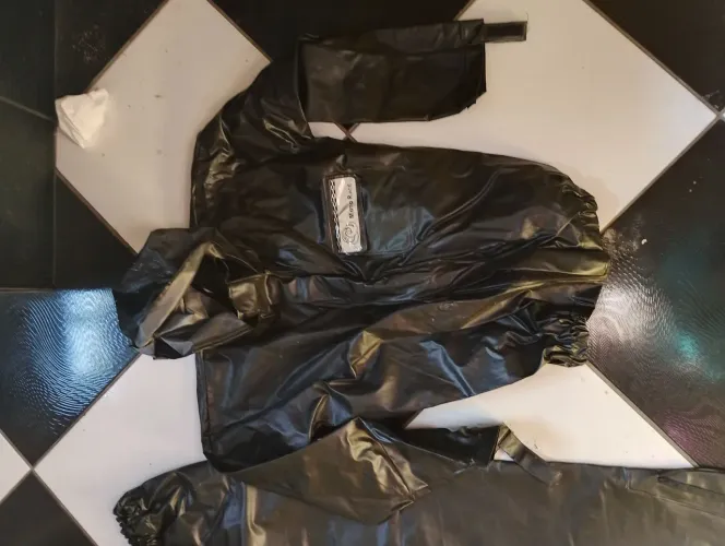 Kit capa de chuva + bota impermeável 