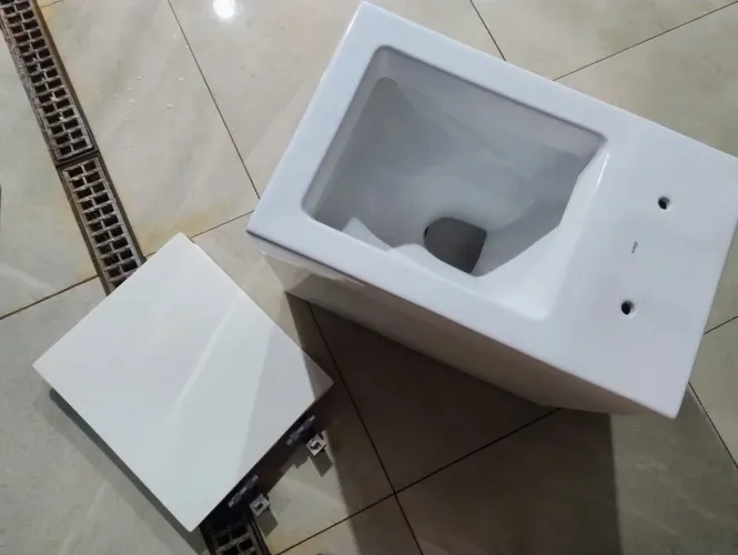 Vaso sanitário Deca cubo