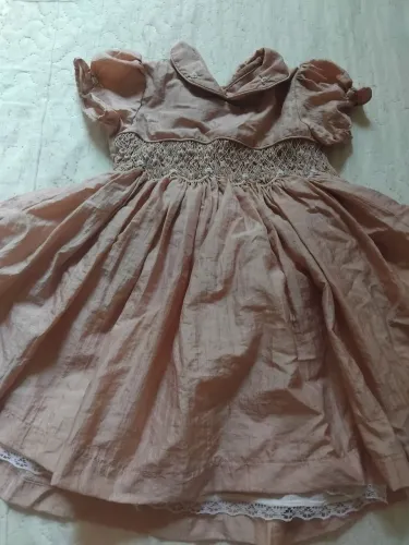 Vestido infantil casinha de abelha lindo.