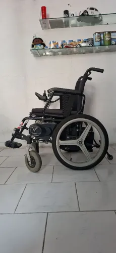 Cadeira Elétrica em ótimo estado de uso. R$3.000