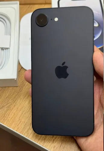 iPhone 16E 128GB Preto - Bateria 100% ( Garantia Aplle 20/8/26 ) Loja física -
