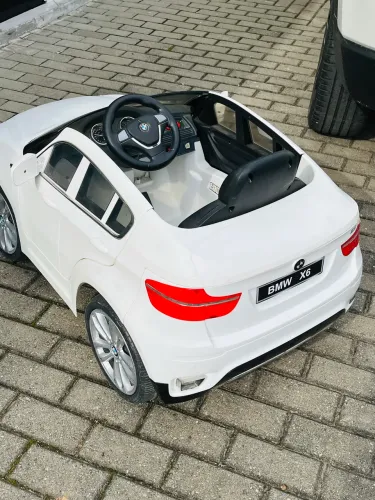 Carro elétrico infantil