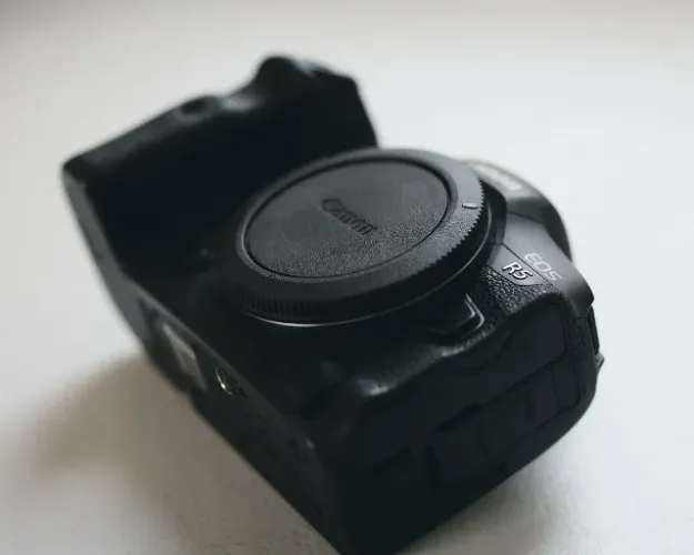 Canon EOS R5 + acessórios originais
