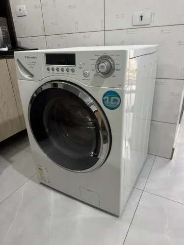 ?VENDO LAVA E SECA?